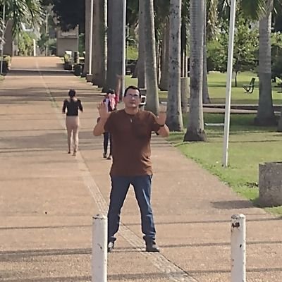 Contador 🧮 y Cantante 🎙️ en ⏸️. Padre y...
Has todo lo que tengas que hacer para ser feliz. 🕊️ @VeronicaToussaint🕊️