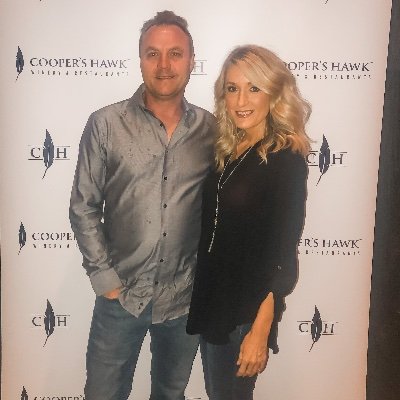 twojmunns's profile picture. Midwest Mama