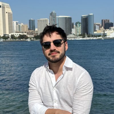 🎨 Webflow Expert & Entrepreneur /💡Co-founder of @Lazzo_io building a webflow design subscription platform.