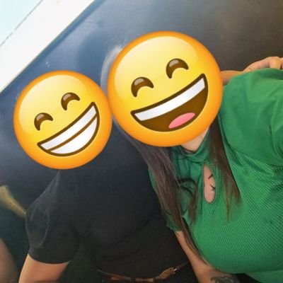 Pareja de chicas voyeristas, que aprecian la discreción y el respeto