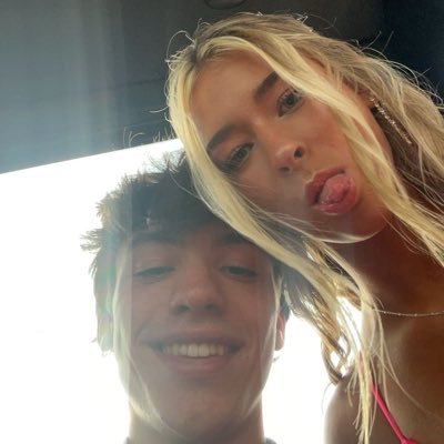 connormoore33's profile picture. 