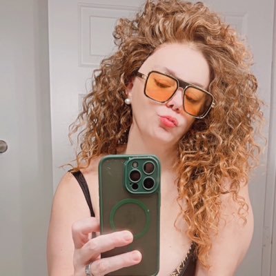 Mkt digital expert. Journalist/Writer feminista obveo. Doble agente. 🥎🇦🇷🫵