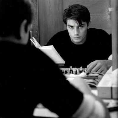 oguilhex8's profile picture. 