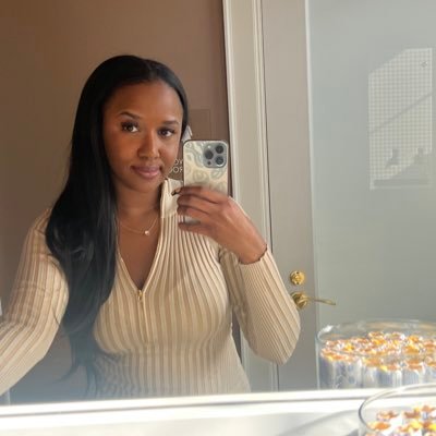 a goodie destined for greatness 🙏🏽🌻 @modbeauti #AquariusMermaid #MediaMogul