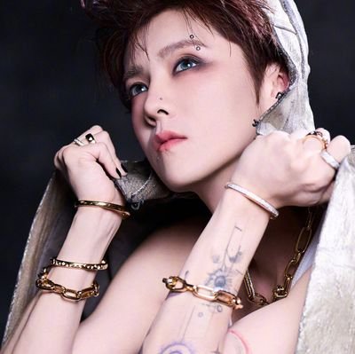 @hyphenaeri