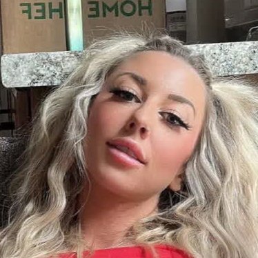 Milana_Foox's profile picture. 🔥 Want a taste? Let’s turn the heat up on OnlyFans. 💋