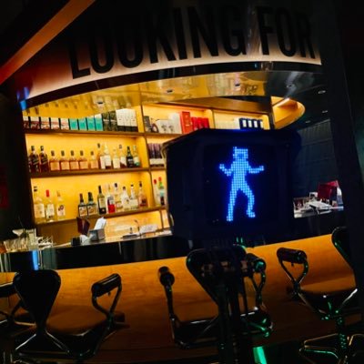 NiouBird's profile picture. I use AI to please the very people it replaced.