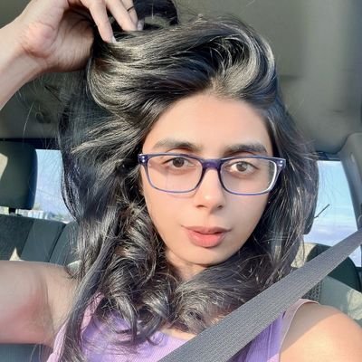 This is my only official account, don't follow fake accounts, follow me on my Facebook and Instagram too 💞
US-based Pakistani Bold Model/Hot,shots/