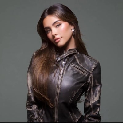 Sean_J_Fowler's profile picture. I’m very tall and funny