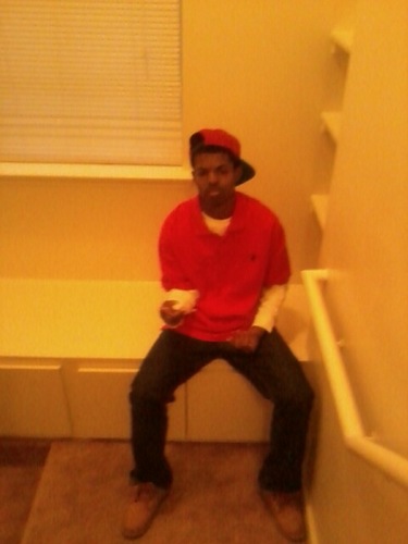 IM SUMBODY WHO KEEPS IT REAL: NOT LIKE THESE OTHER NIGGAS I KEEPS IT 109 FA SHOW !!!!!!!!!!!