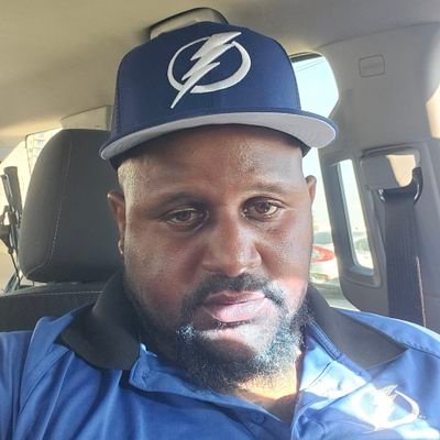 Black but not anti-white straight male that likes Star Wars, Marvel, battle rap, the gym, and definitely football, not in that order. #longliveKevinSamuels