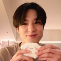 🪽🦋 (@jenrenbot) 's Twitter Profile