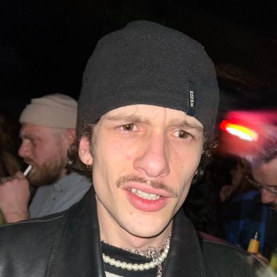 BloomFergusson's profile picture. Que du love