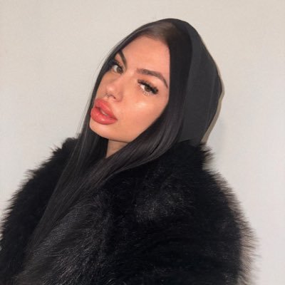 26 | România | XO Follow me on IG: @o17xo - PAYPAL: https://t.co/K5umJZz4Am