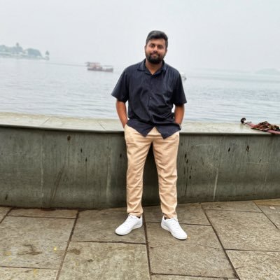 Robotics Engineer and a Huge Manchester United fan. So naturally, I talk about robots and football, and life in general