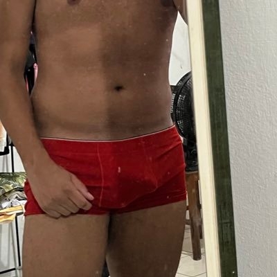 caduvers's profile picture. SÓ ACEITO CONTAS QUE TAMBÉM POSTEM CONTEÚDO. CURIOSOS FORA!