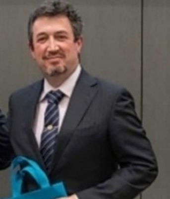 josemanueldome1's profile picture. Graduado en Ingeniería Eléctrica y comprometido en la enseñanza secundaria y de formación profesional.