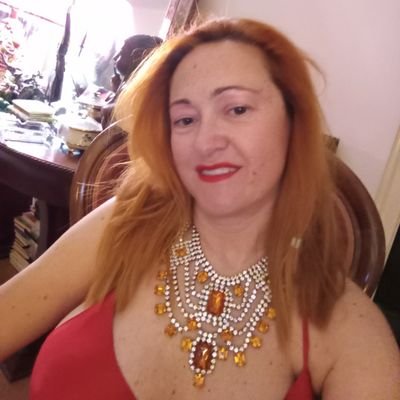 dranouvivian's profile picture. antiques, books, jewelry