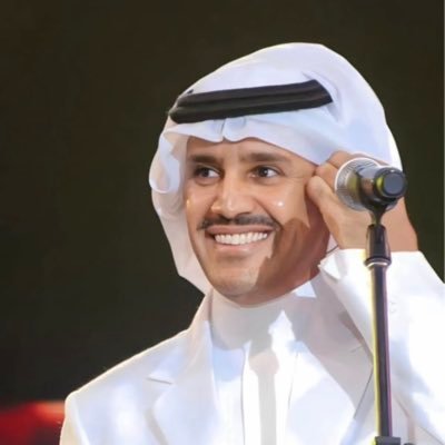 تنبت على كفوف الكريم السنابــل وتموت في كف الردي مدّة الطيب