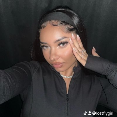 Lostflygirl's profile picture. Marketing genius | I’m cooler on IG