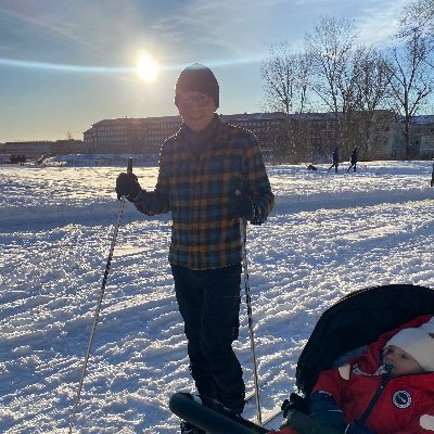 Kommunikation, ekonomi, pension och journalistik. Tidigare på @dagensindustri och @lannebofonder nu Fondtorgsnämnden. Privat konto.