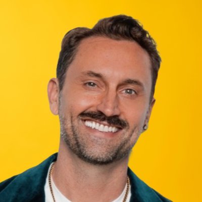 thecameroncash's profile picture. ꭰꮖꮹꮖꭲꭺꮮ ꮪꭲꮎꭱyꭲꭼꮮꮮꭼꭱ | ꭱyꭲ 500
✨magic, memes, & mindful marketing ✌️
FKA Mercury Venus Digital