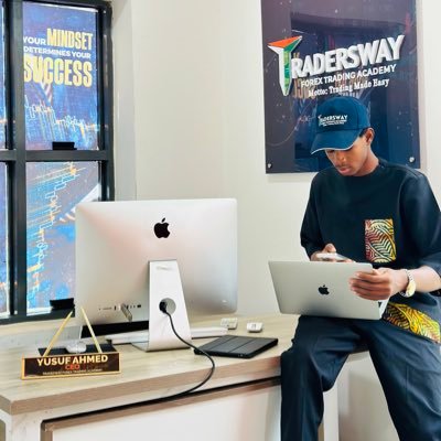 Financial Trader📊 Investor 💰📉 discipline over motivation 🧘 win with us or watch us win📊