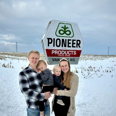 Proud Pioneer seed dealer serving Huron County | CCA-ON, 4R NMS | Agronomy, eggronomy, & hockey. | Tweets and opinions are my own |