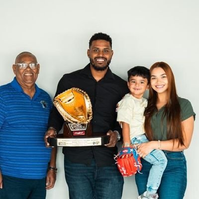 𝗣𝗿𝗼𝗳𝗲𝘀𝗶𝗼𝗻𝗮𝗹 𝗣𝗹𝗮𝘆𝗲𝗿 𝗳𝗼𝗿 Milwaukee Brewers • Father to D’Brian Lee #𝙏𝙝𝙚𝙃𝙪𝙢𝙖𝙣𝘾𝙖𝙣𝙣𝙤𝙣 #𝗘𝗹𝗗𝗼𝗯𝗹𝗲𝗦𝗲𝗶𝘀 🎲