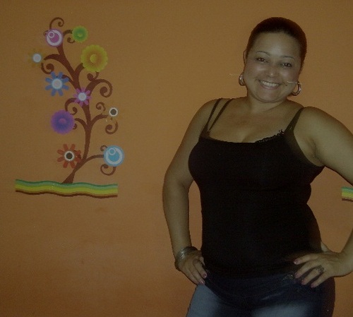Pisciana, Tímida, Extrovertida, Sensível, Meiga, Carinhosa, Bipolar, Amiga, Sincera, Fresca e Chata. Mãe da @_ketlynschmidt  Quer saber mais de mim? Segue aí ;]