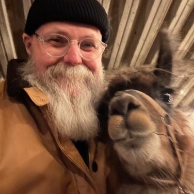 Auld celt,socialist, father to Alexa and buddy the dug married to long suffering louise.Historian and bearded guide my opinions not my employers.not dead yet