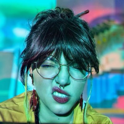 Vocalist, Lyricist, Composer | آهنگساز، خواننده @MigrainSq / @Taraamoon /@9tantiope •سَرسو • مرگ نویس • all in all, I’m a bard. https://t.co/lBzjUHDExv
