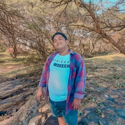 dia hanya (B)ercanda harusnya kamu tertawa (B)ukannya (B)aper sampai (B)erak seke(B)on🤪kalo mau follow baca dulu klo situ B jngn follow please😭