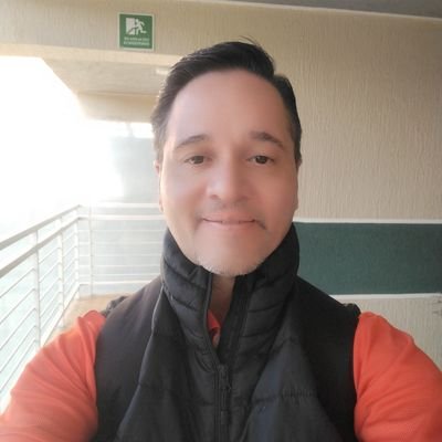 Experto en Tecnológica, Bartender, Terapeuta de Biomagnerismo, Venezolano, esposo, padre, hermano, hijo y patriota. Fiel a mi familia, valores y principios