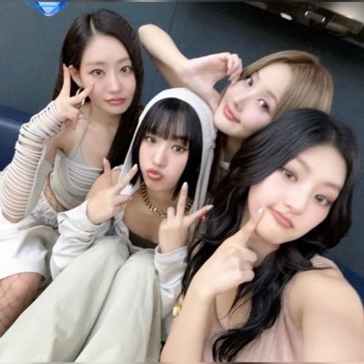 kissyjail's profile picture. for kissys who deserve jail to reflect ^_−☆