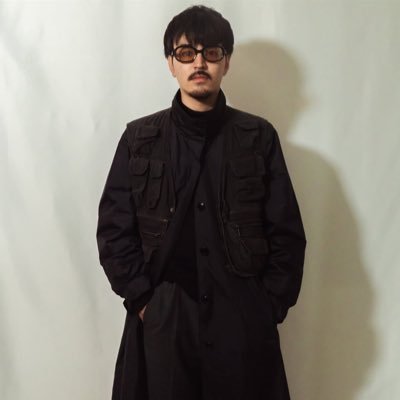 株式会社Beiju代表取締役 / 1期目でアパレル4店舗を展開。 オリジナルサングラス『BARRETT CLINTON』をEC中心に販売中。 ビジネスの最前線で「経営×マーケ」のリアルな知見を発信しています。
