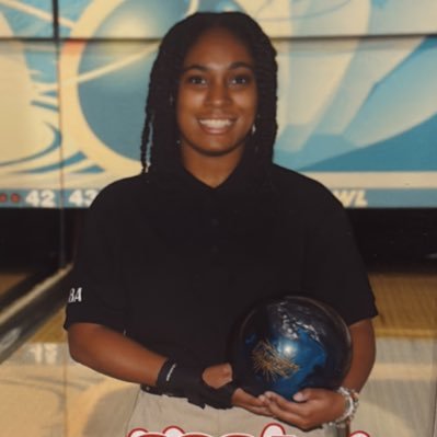 AnayaRolling's profile picture. Marian Catholic C/O 2026