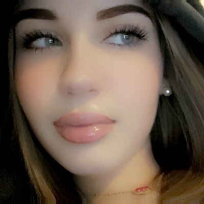 Meme Queen | Exclusive Crypto Lady 🔥 | Was you at the party? 👀
✨ 🔗 https://t.co/14FFbnAdUN
