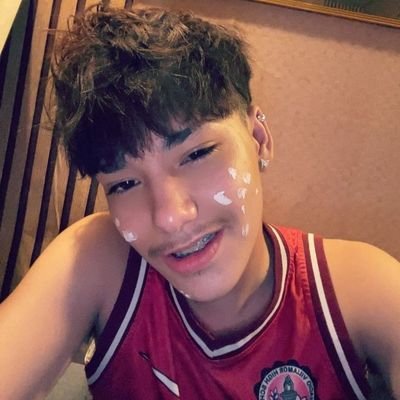 umaapoynaanek's profile picture. fb: kryamn