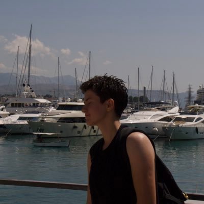 copyandstuff's profile picture. I run ads & build sales funnels • 9yrs as a solopreneur • Create your freedom
