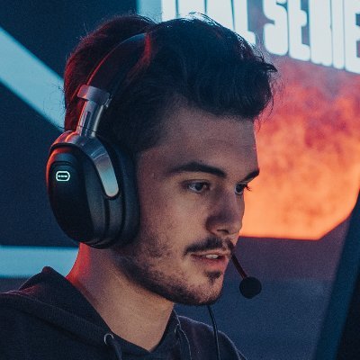 Previously Professional @PlayApex | @Twitch Partner | https://t.co/hXQZpcpUAX | code