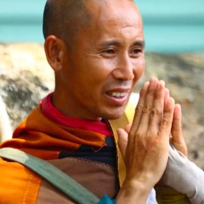 minhtues's profile picture. 