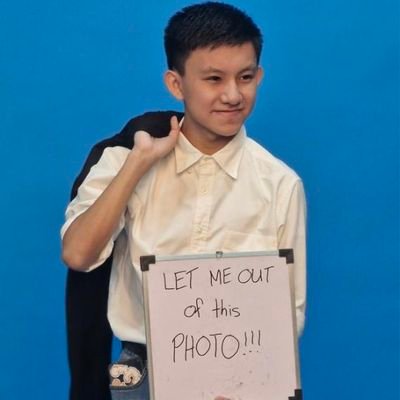 BlueZaber's profile picture. Gamer