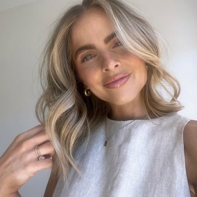 HannahMMiracles's profile picture. Mama to our miracle babe 🤍 Your premium, low-tox Monat hair consultant! Helping YOU make 💸 in your sleep. Content Creation | Motherhood | Faith + more👇🏼