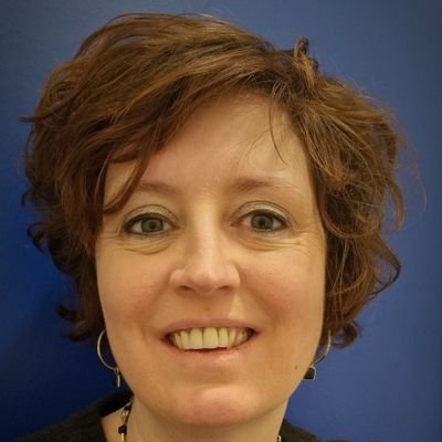 De enige constante is verandering| Pubermoeder | Teckelfan | Humanist |
| Boeskooltukker | Maakt weleens een foto | Natuurliefhebber | FC Twente