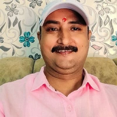 हमनें शेर को बैठाया है यूपी के सिंघासन पर मुख्यमंत्री योगीजी के वेष में
कोई पत्थर मारकर तो दिखाये उत्तर प्रदेश में