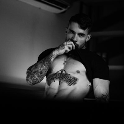 📸 Model on Chaturbate🔞 Follow me and know a little more about me. instagram @dominicsullivann. https://t.co/gWgfE5r4ZH