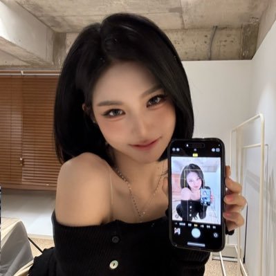 fuckingtooo's profile picture. 예 ?