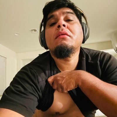 Bi chubby & cuck to my hotwife @mrsnaughtyyukri, I film & edit her XXX content & now I’m stepping into the naughty life. ISO Men. Hablo español.