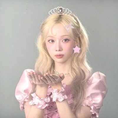 ୨୧ ! 𝟿𝟽 · 미나 — 𝑏𝑎𝑙𝑙𝑒𝑟𝑖𝑛𝑎 𝑠𝑤𝑒𝑒𝑡ℎ𝑒𝑎𝑟𝑡 ఌ︎ 🦢🩰🫀#shiorigaling - for proofs! 🩷🎀🦢
🎀 2 handlers! 🎀